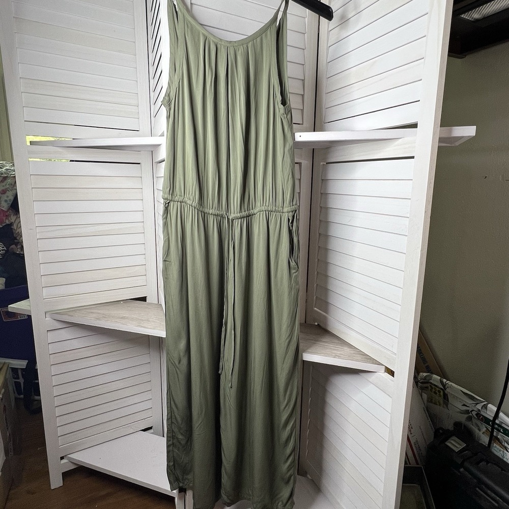 Maurices Green Wide Leg Jumpsuit M Rayon Sleeveless Tie Waist Pockets